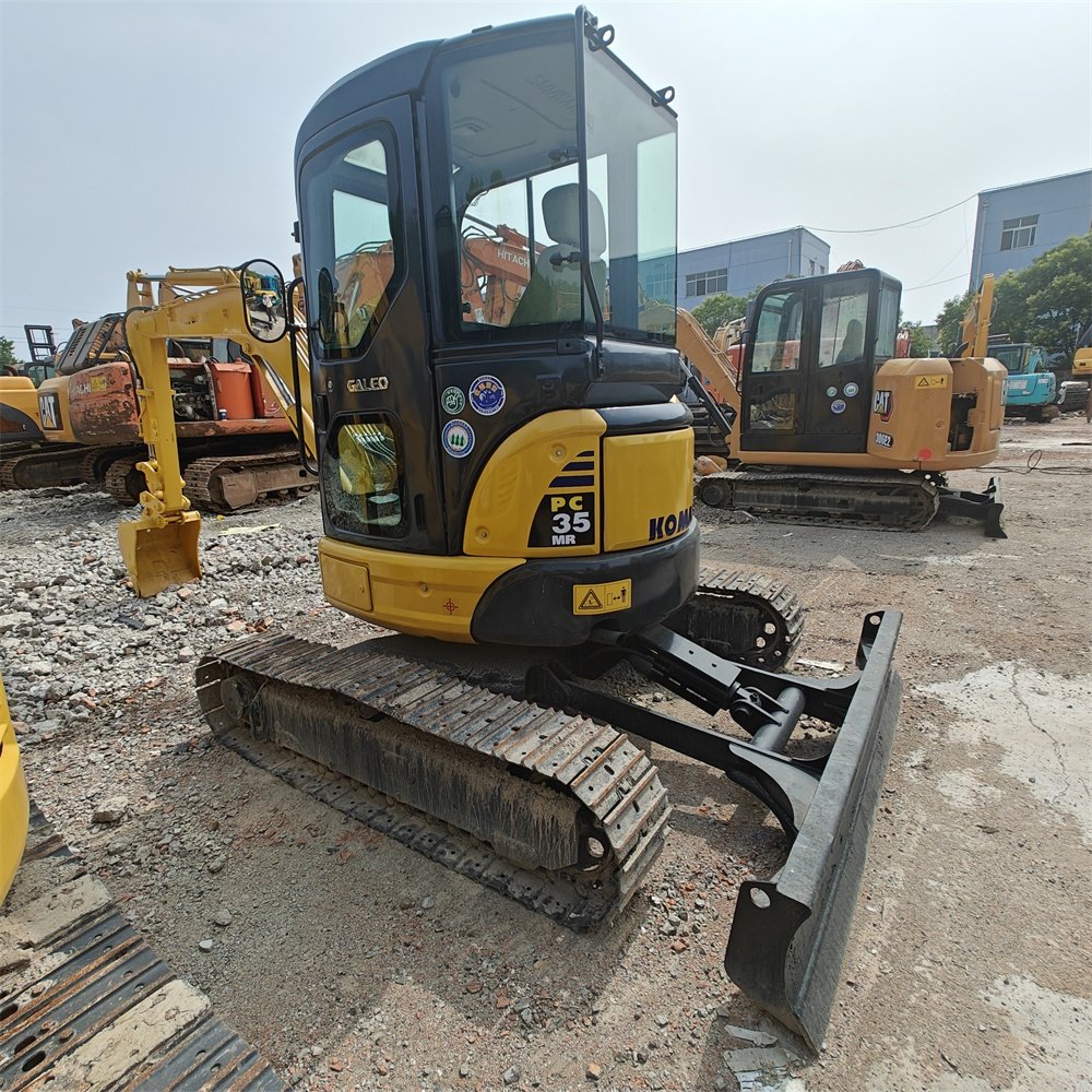 New Arrival Used Komatsu PC35MR 3Ton Crawler Excavator Caterpillar Model PC200 with Core Components Engine and Pump for Sale