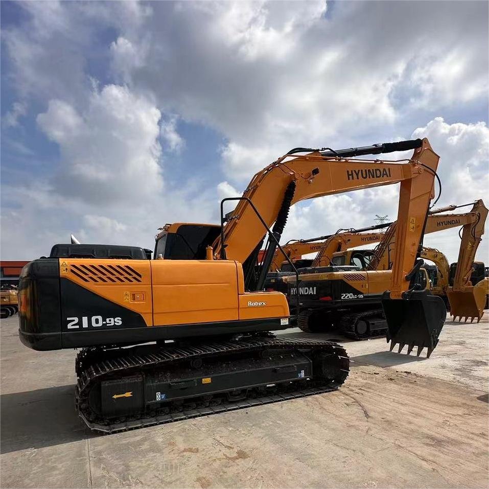 Crawler Excavator Low Price 21TON Used Machine Hyundai 210-9 Used Hyundai 210 Excavator In Stock For Sale