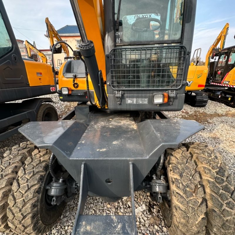 Quality S $B75 excavator 12 tons mechanical miniature B75-9T wheel excavator
