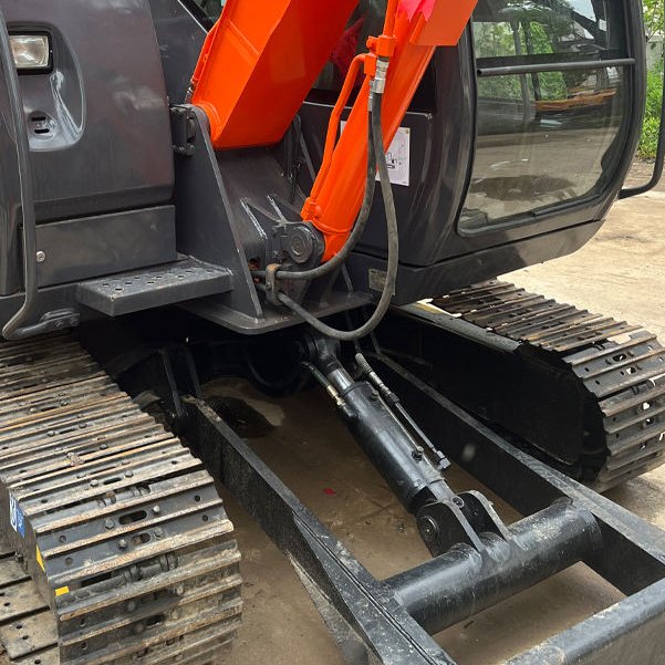 Hitachi Used Crawler Excavator ZX60 Used Original Hitachi Second Hand Mini 6 Ton Digger Construction Machinery in stock