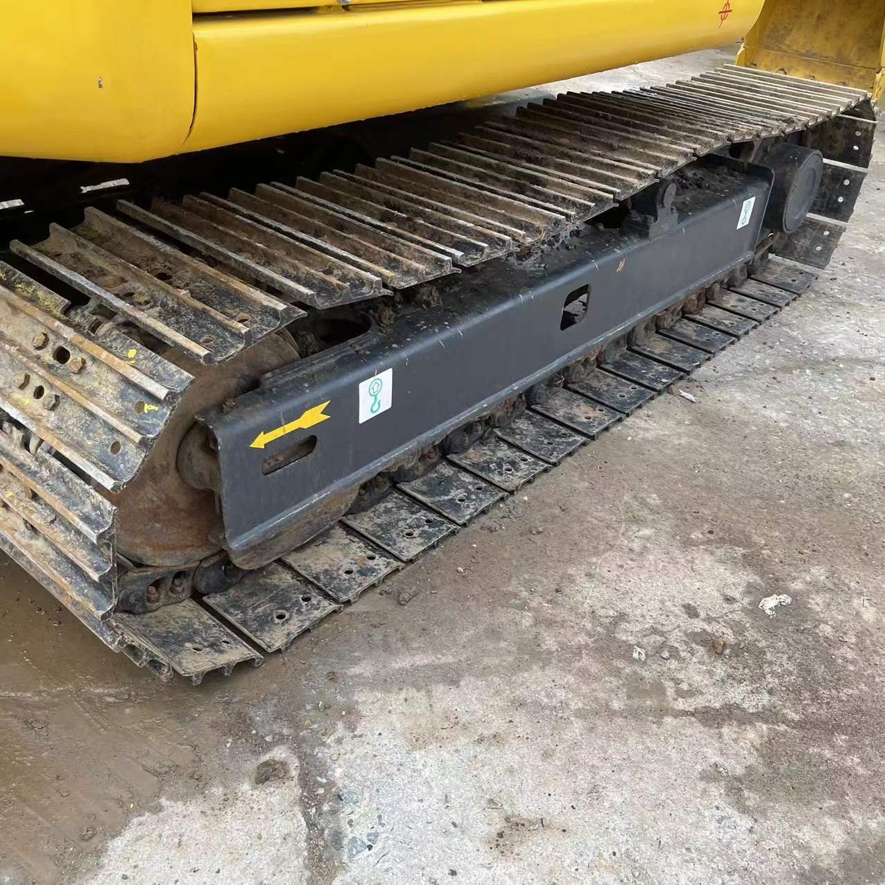 Used hydraulic crawler excavator PC70, in good condition, with EPA and CE certification, affordable price, 7-ton machine
