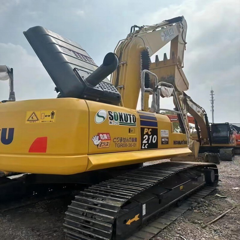 Used komatsu pc210-8 pc210 excavator in stock for sale 21ton medium construction machine komatsu 210-8 digger excavators
