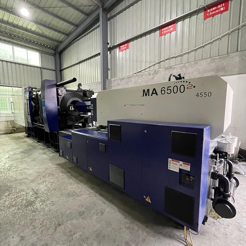650T Customized high-quality precision injection molding machine bottom valve body injection mold for injection molding machine