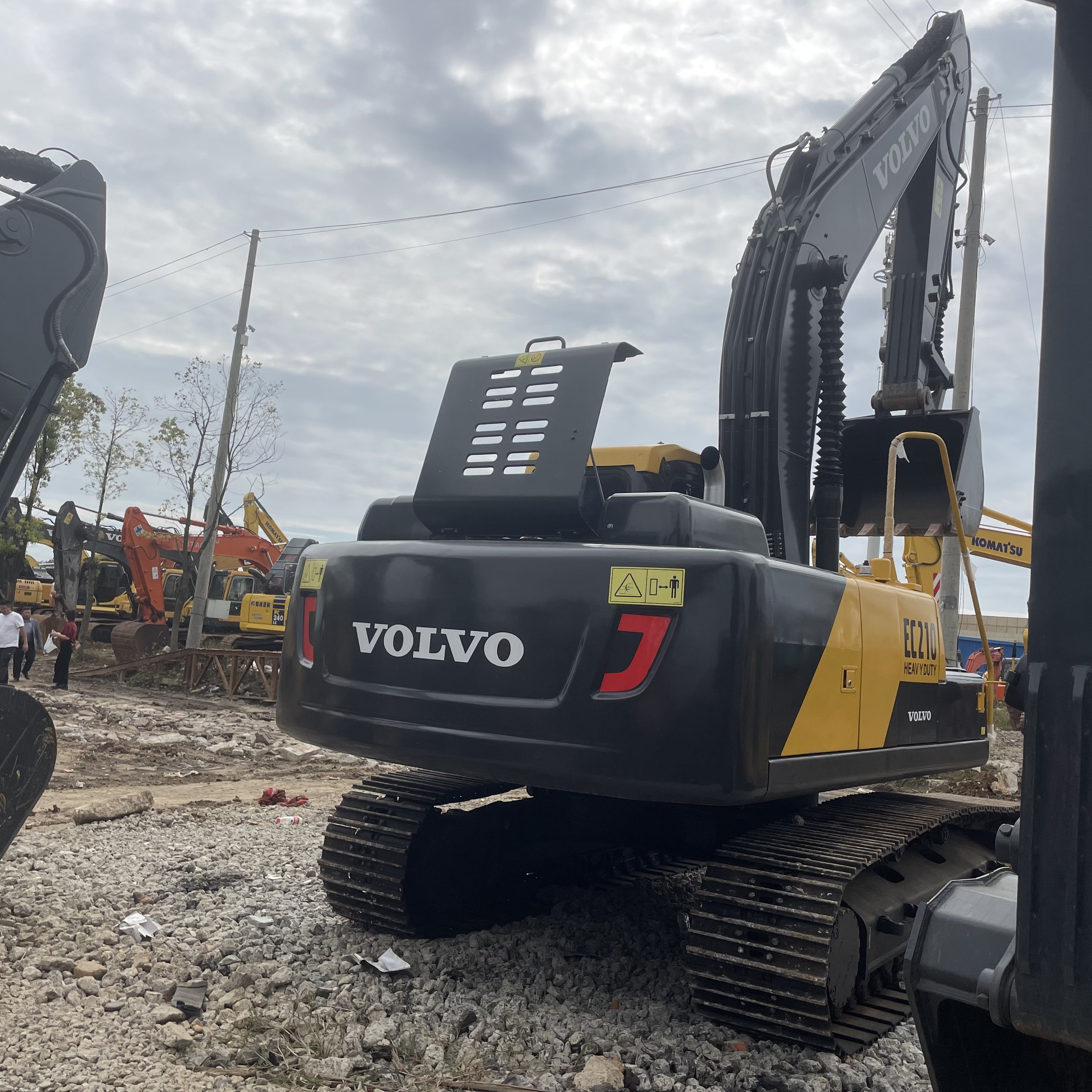 Boutique Machine With Low Price High Quality Hot Sale Used Volvo 210 Excavator In Stock