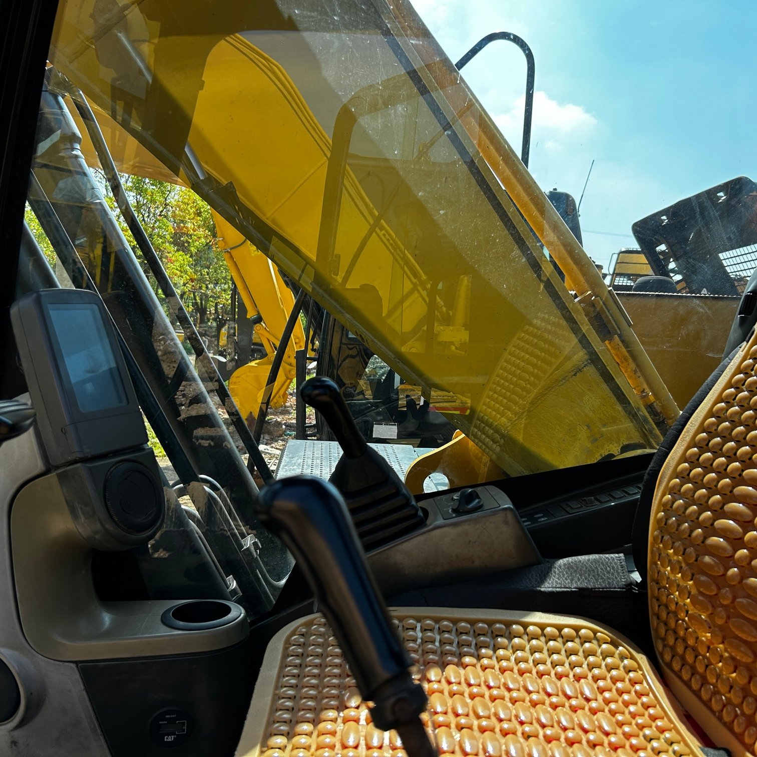 Used Caterpillar digging machinery CAT 320 320D 320DL 20ton crawler excavator machine with drilling attachments for sale