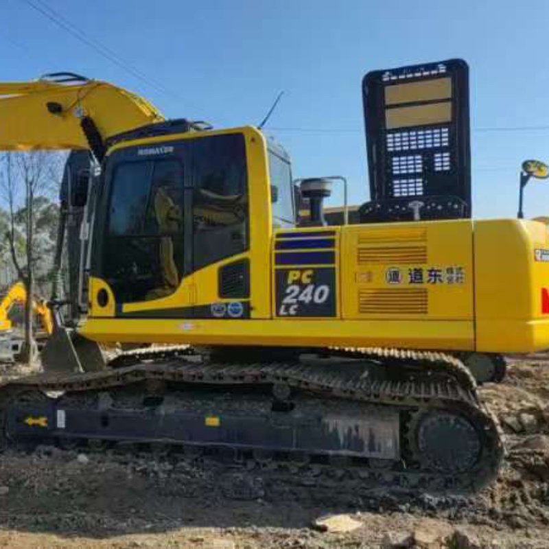 Second-hand excavator, good quality with price concessions