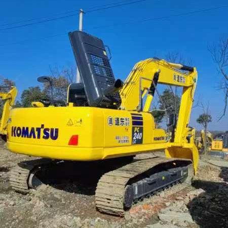 Second-hand excavator, good quality with price concessions