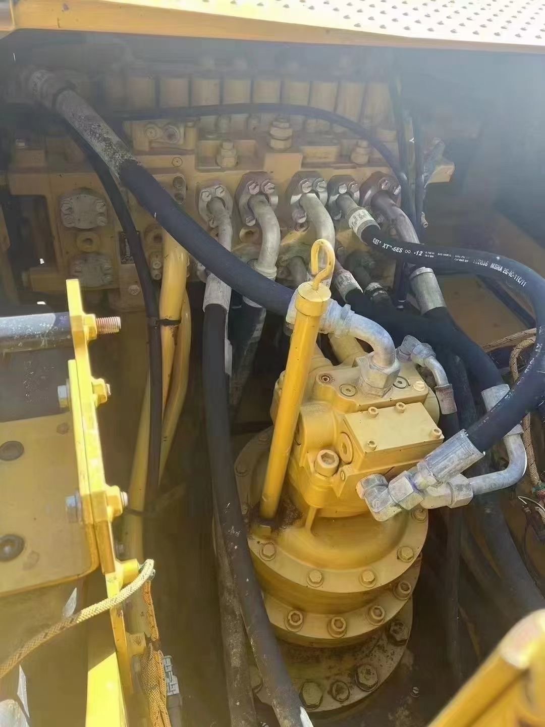 Hot Sale Used Caterpillar CAT320GC 90% New Crawler Excavator Engine Motor Low Price Construction Machinery