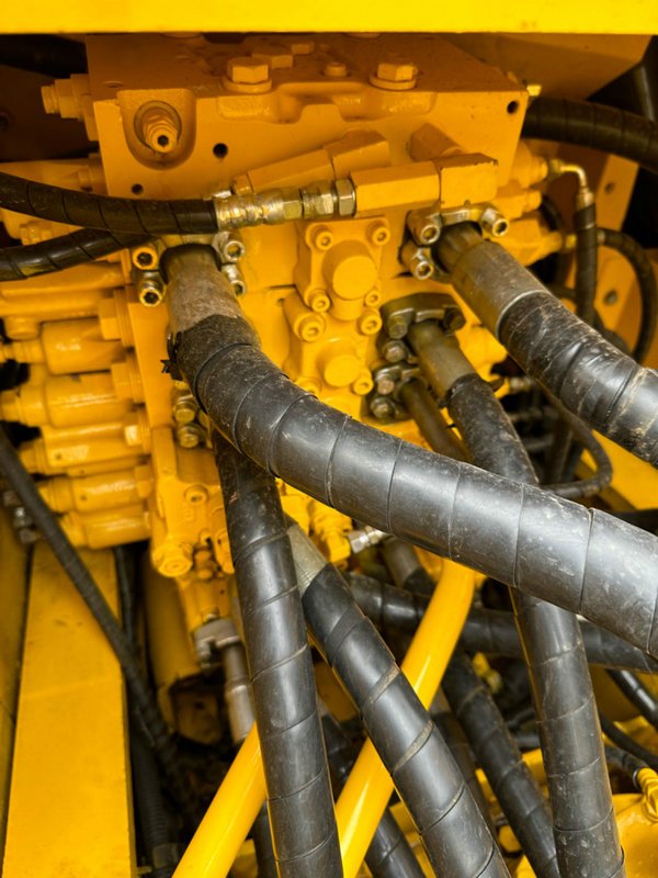 RUILAN Komatsu PC210 21TON Medium Used Engineering Construction Machinery for Sale 90% New