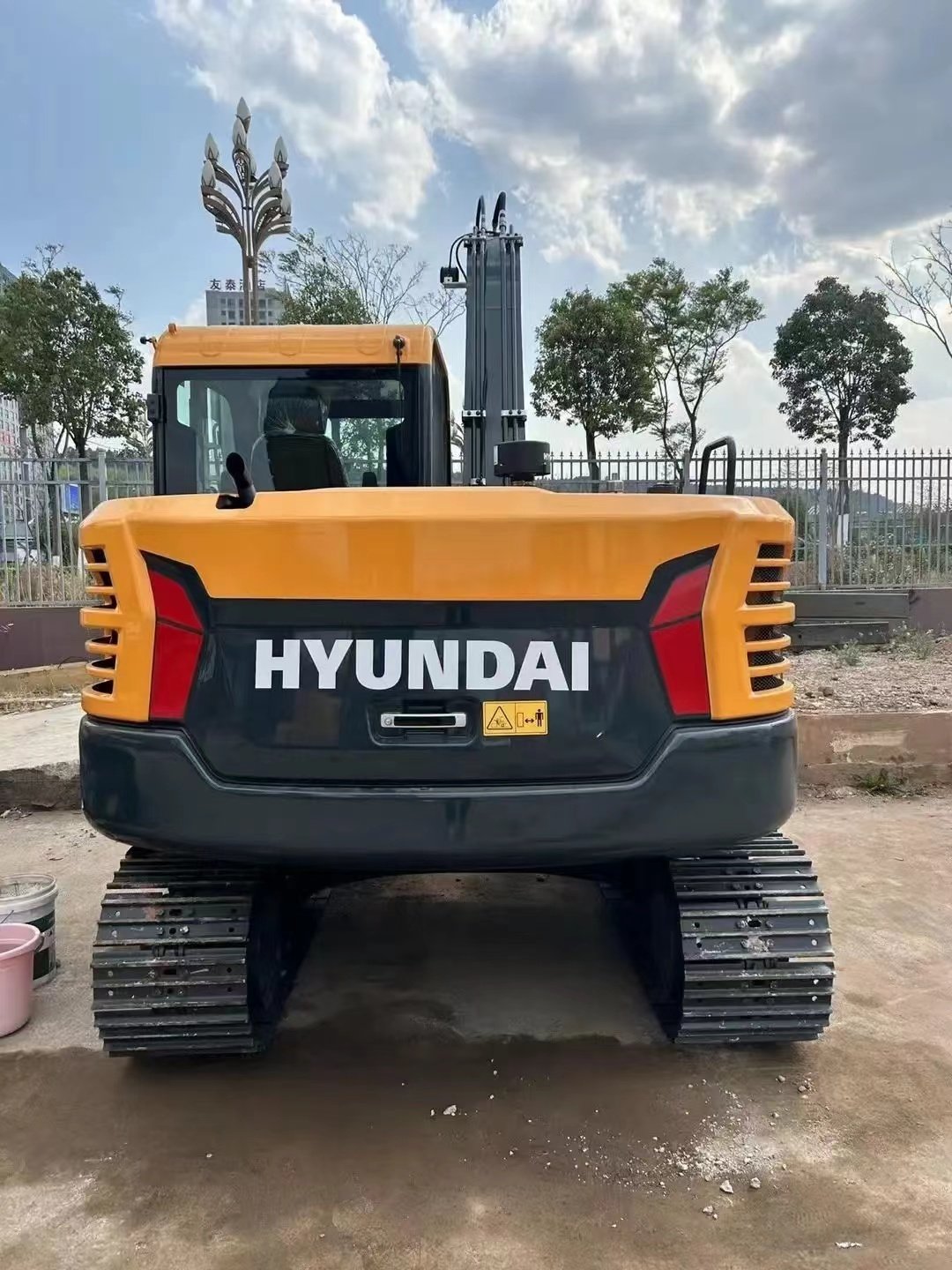 Hyundai Hx80 Original Modern Crawler Excavator Low Price Used Hydraulic Machinery with Core Components Alternative New Excavator
