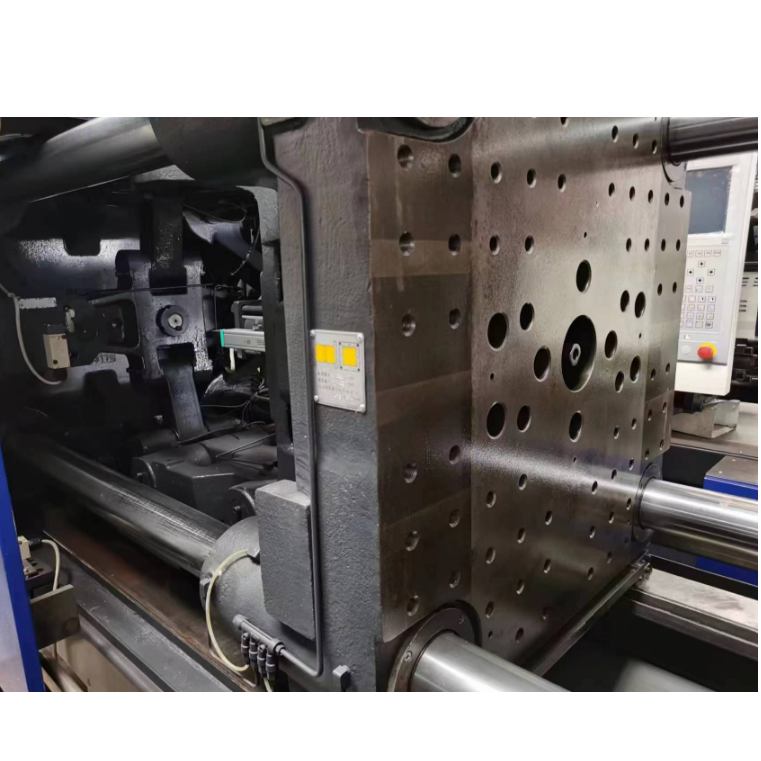 MA2000IIS/750 In-Vogue Haitian Servo Hydraulic Injection Molding Machine Used Bench Making Viable Core Screw Motor PLC Pump