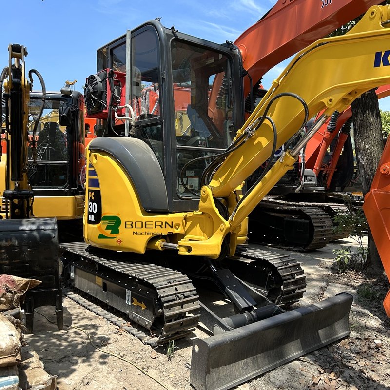 Komatsu PC30mr PC30 55 Japan used excavators fast and flexible 3Ton komatsu mini used excavators affordable machine for sale