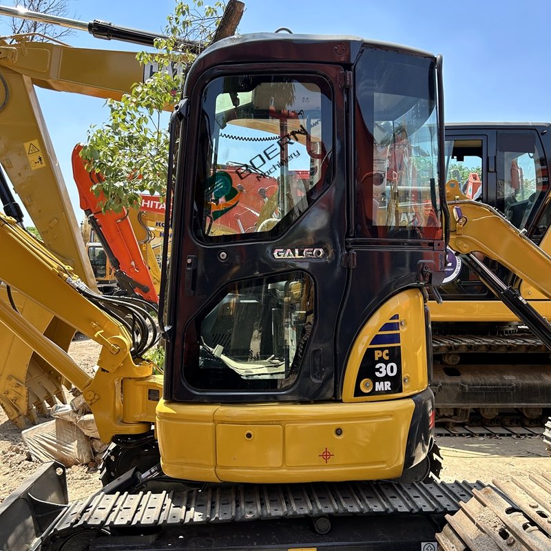 Komatsu PC30mr PC30 55 Japan used excavators fast and flexible 3Ton komatsu mini used excavators affordable machine for sale
