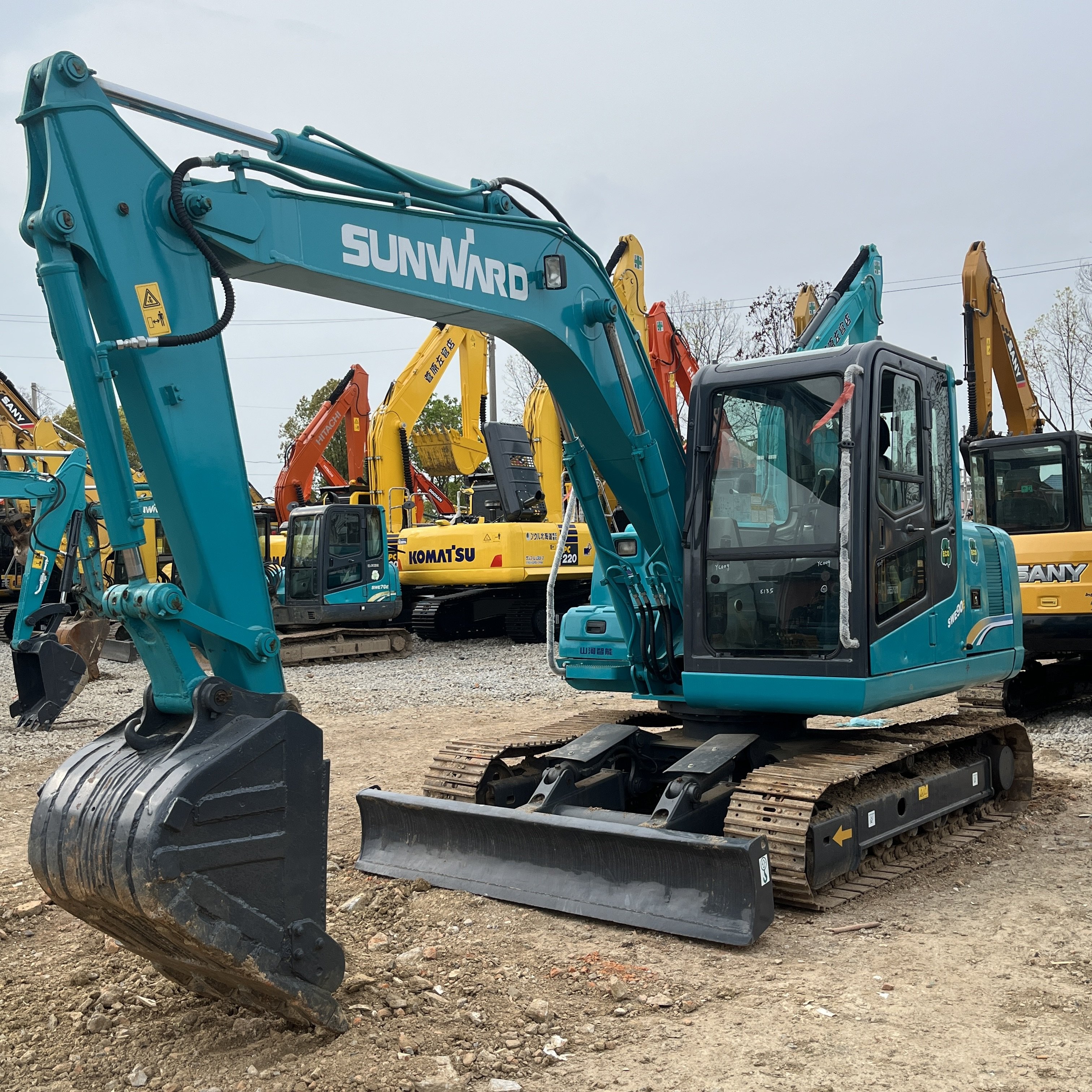 Energy Saving Original Sunward Swe 90 Used 9 ton Crawler Excavator construction machine Swe 60 70 90 hot in stock