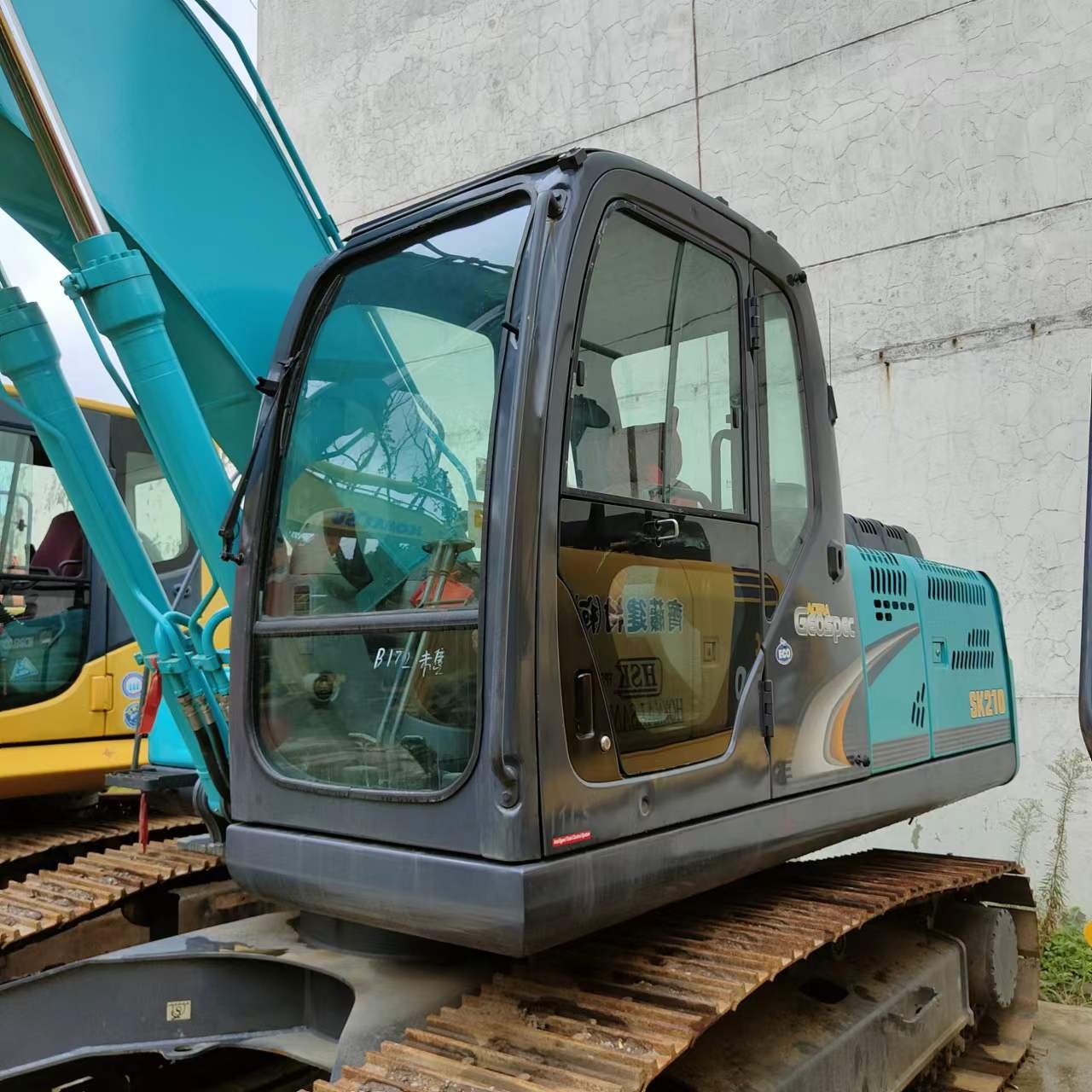 Used Kobelco excavator SK210LC-8 hydraulic excavator SK210 2017 year good condition crawler excavator Japan machinery for sale