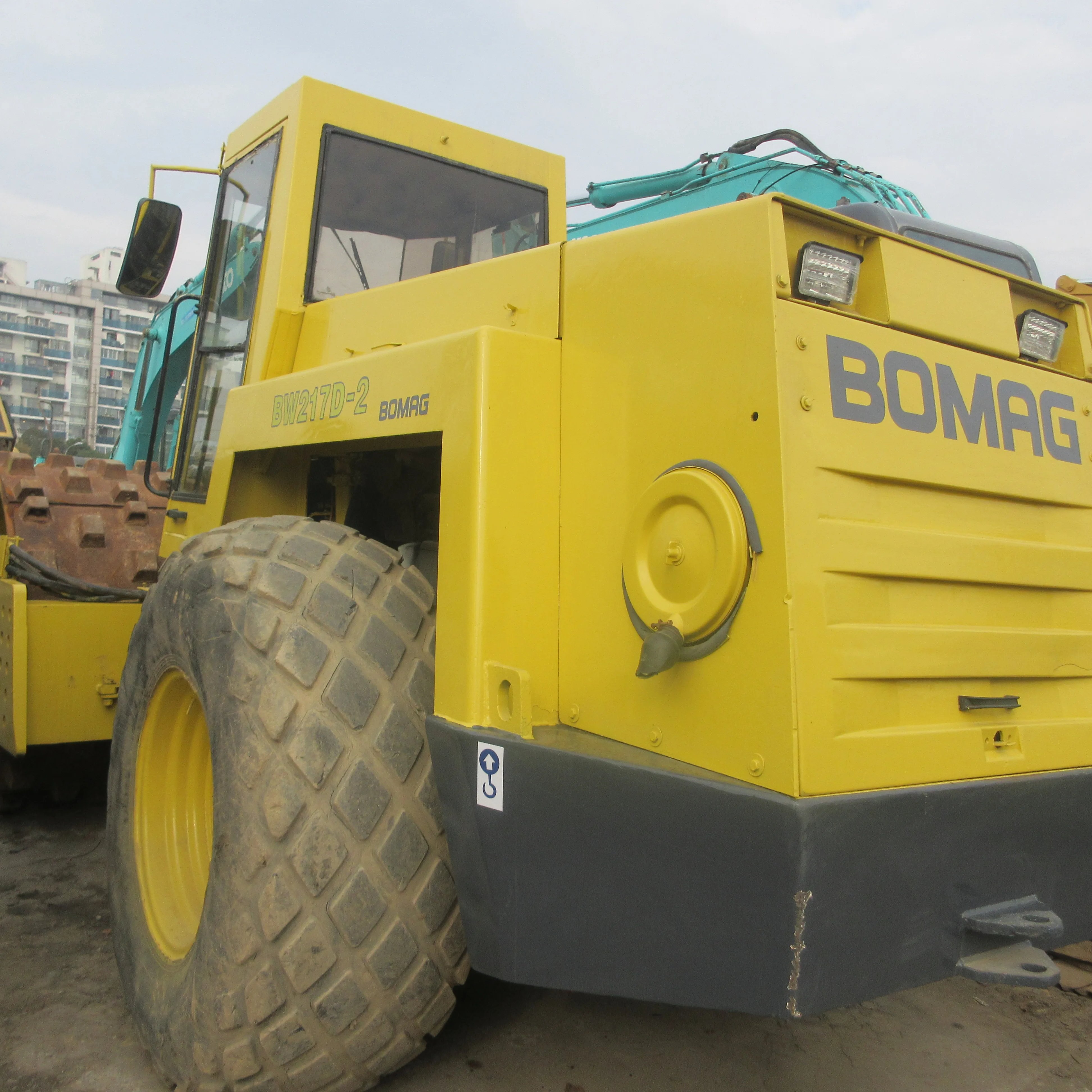 Cheap Price ROAD ROLLER machines BOMAG BW 217D-2 ROAD ROLLER machines for sale