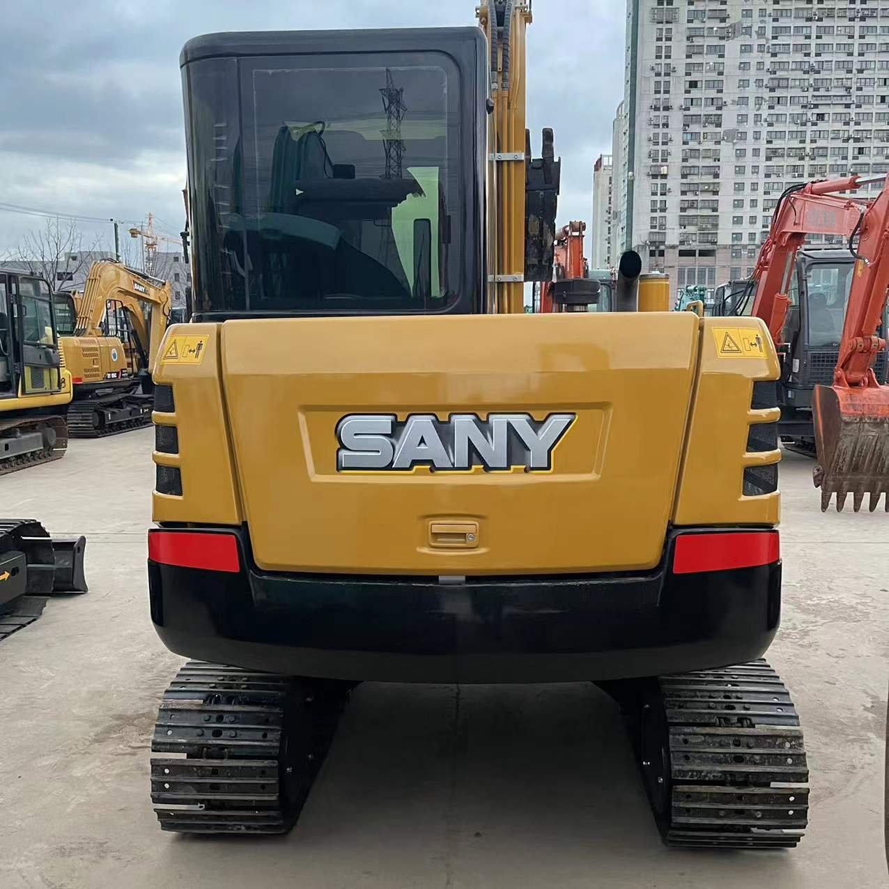 Hot Sale SANY SY 60C Mini Wheel Excavator High Quality Used 9 Ton Crawler Excavator Best Price Featuring Isuzu Pump Gear Motor
