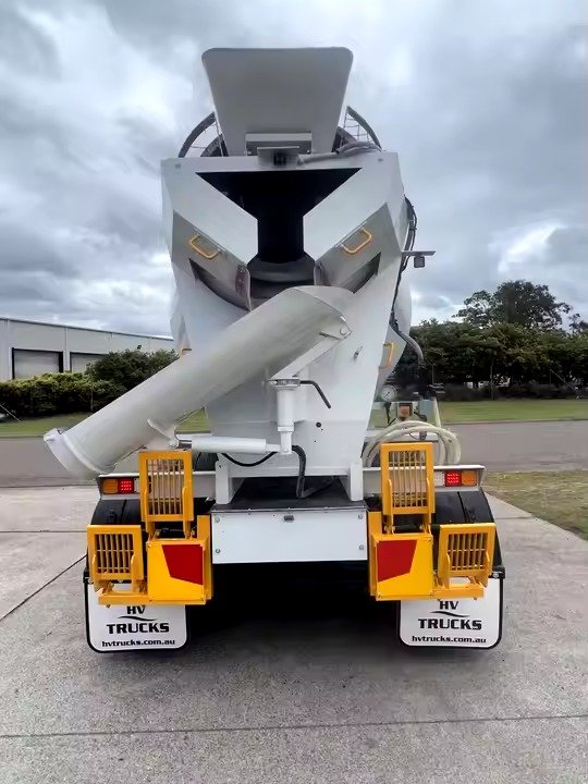 Concrete Mixer Truck 1 year warranty Hot selling concrete Mixer Truck Awesome Prices