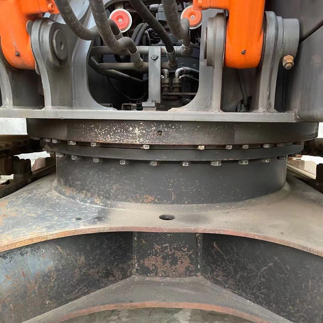 Used excavator 21 ton excavator Hitachi ZX210 ZX200 heavy duty road construction