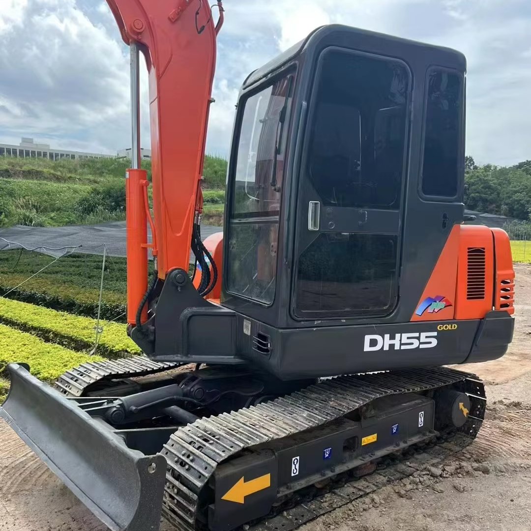 Mini Used Doosan Dh55 Excavator Hydraulic Crawler Digger Construction Machinery Low Price