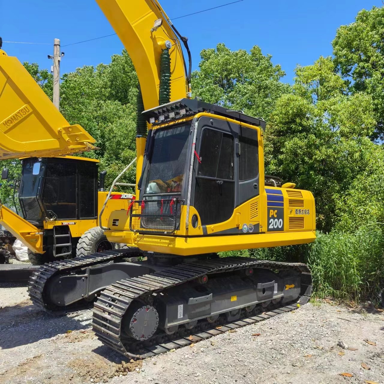 Japan Used Komatsu PC200-8 PC200 Excavator Second Hand Komatsu 200 Earth Moving Digger Construction Building Machinery For Sale