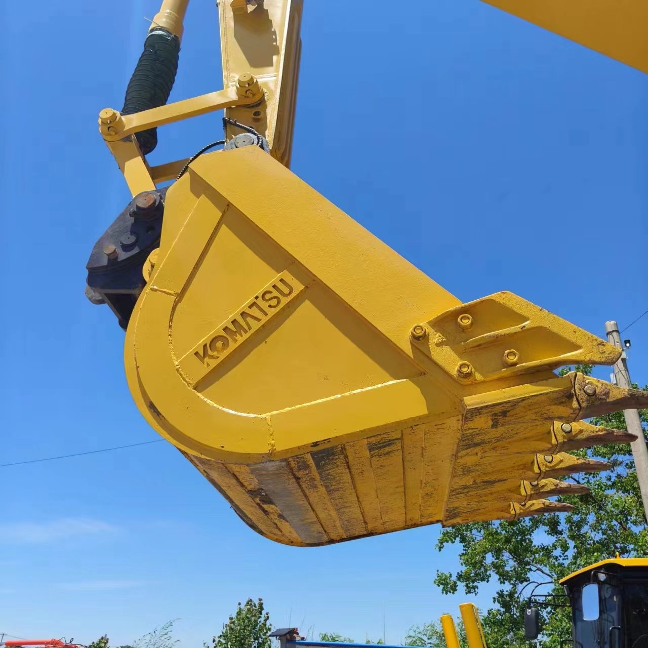 Japan Used Komatsu PC200-8 PC200 Excavator Second Hand Komatsu 200 Earth Moving Digger Construction Building Machinery For Sale