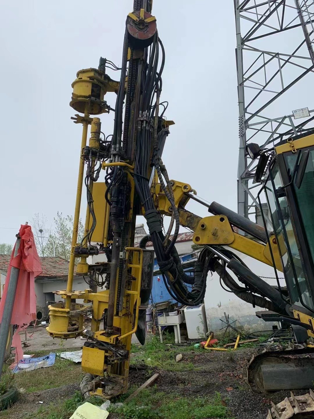 Used Refurbished Atlas Copco ROC F9 Drilling Rig Used XAXS600cd screw portable Air compressor 15 bar 850 CFM