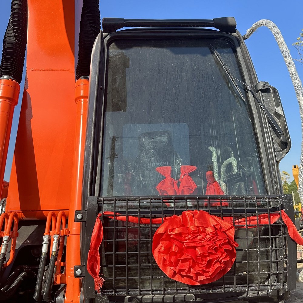 Good quality Hitachi ZX200 Used excavator Used digger 20tons Hydraulic Crawler Machine Big Machine Japanese excavator