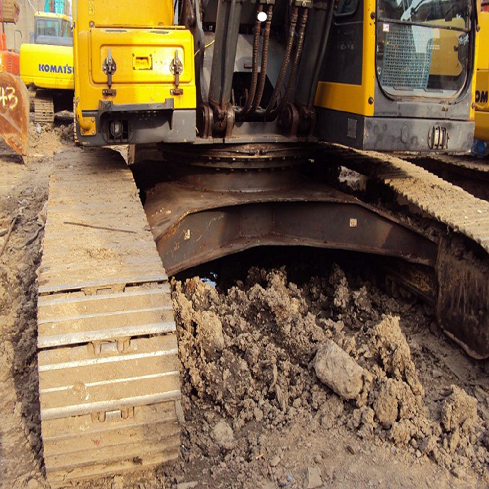 Low Price Second Hand Crawler Excavator Volvo 240C Used Machine