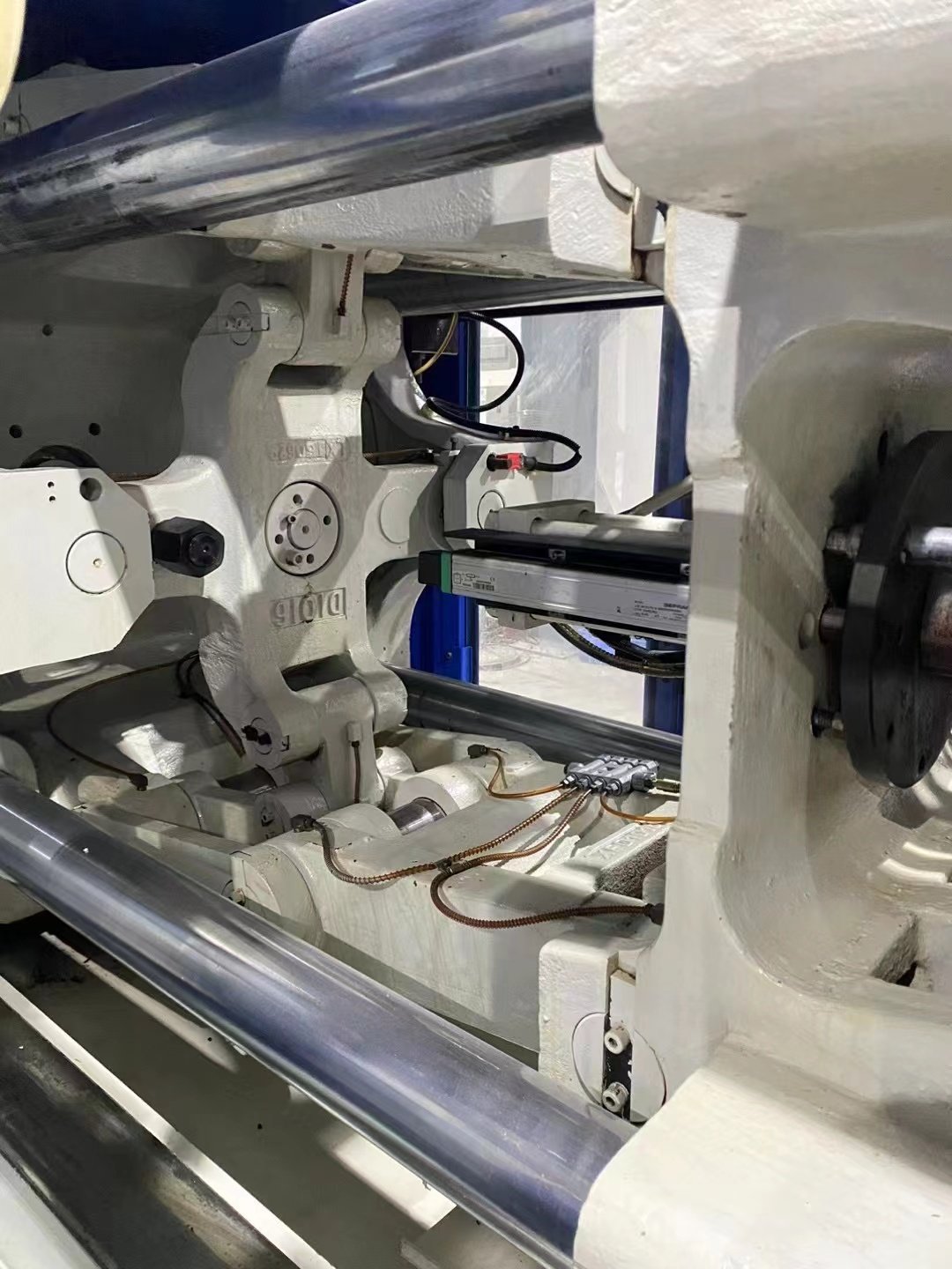 130 ton-160ton TEDERIC Used Injection molding Machine
