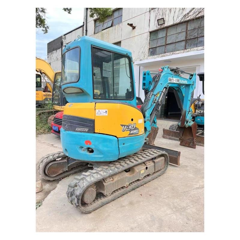 Hot boutique used excavator Kubota 30 to provide quality assurance car condition first-class