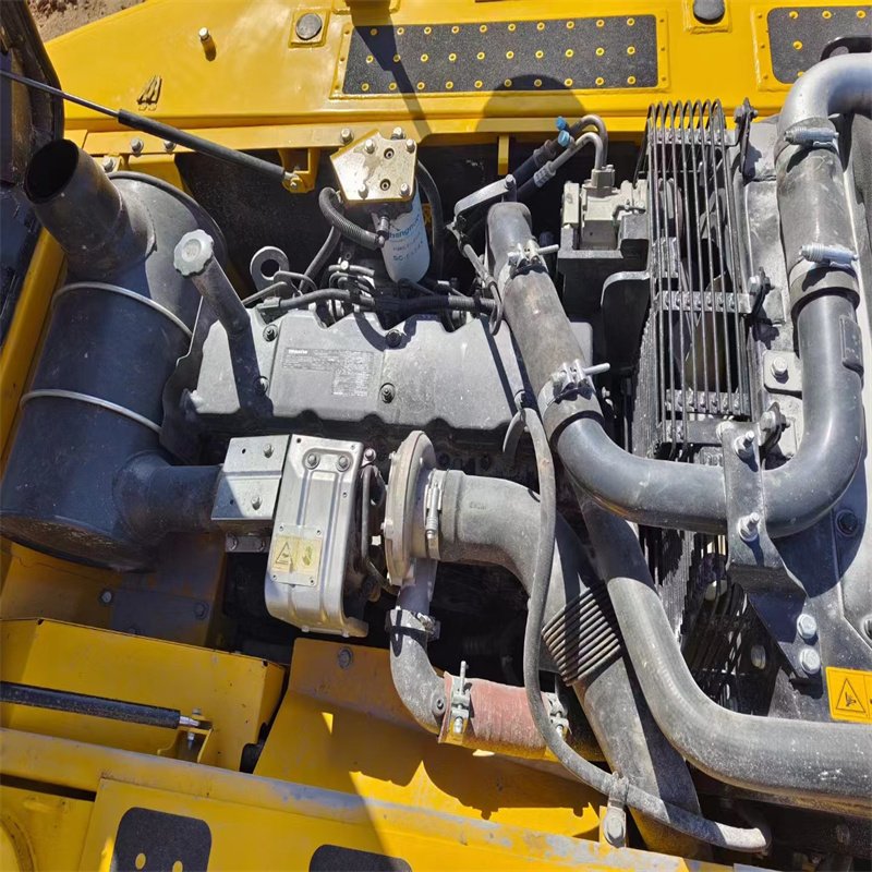 Japan Komatsu PC220 used excavator komatsu excavator PC200-8 PC210-8 PC220-6 PC240-8