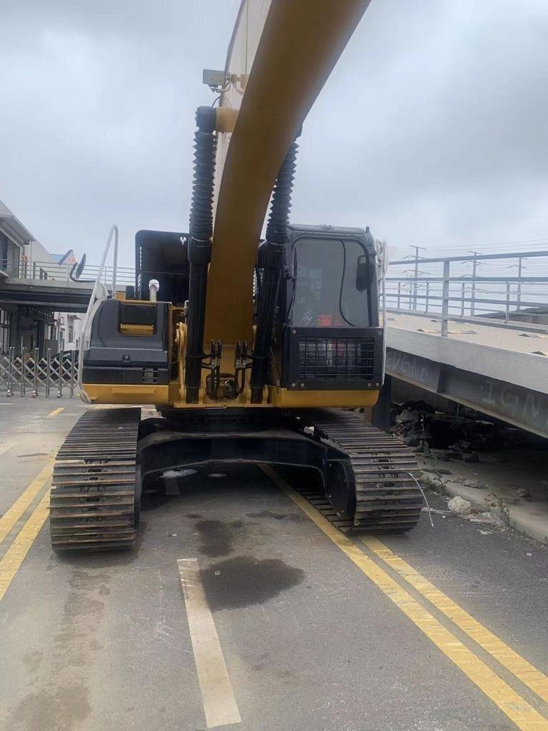 Cat 330D excavator Caterpillar 320 excavators earth-moving construction equipment used good condition cat330d 320