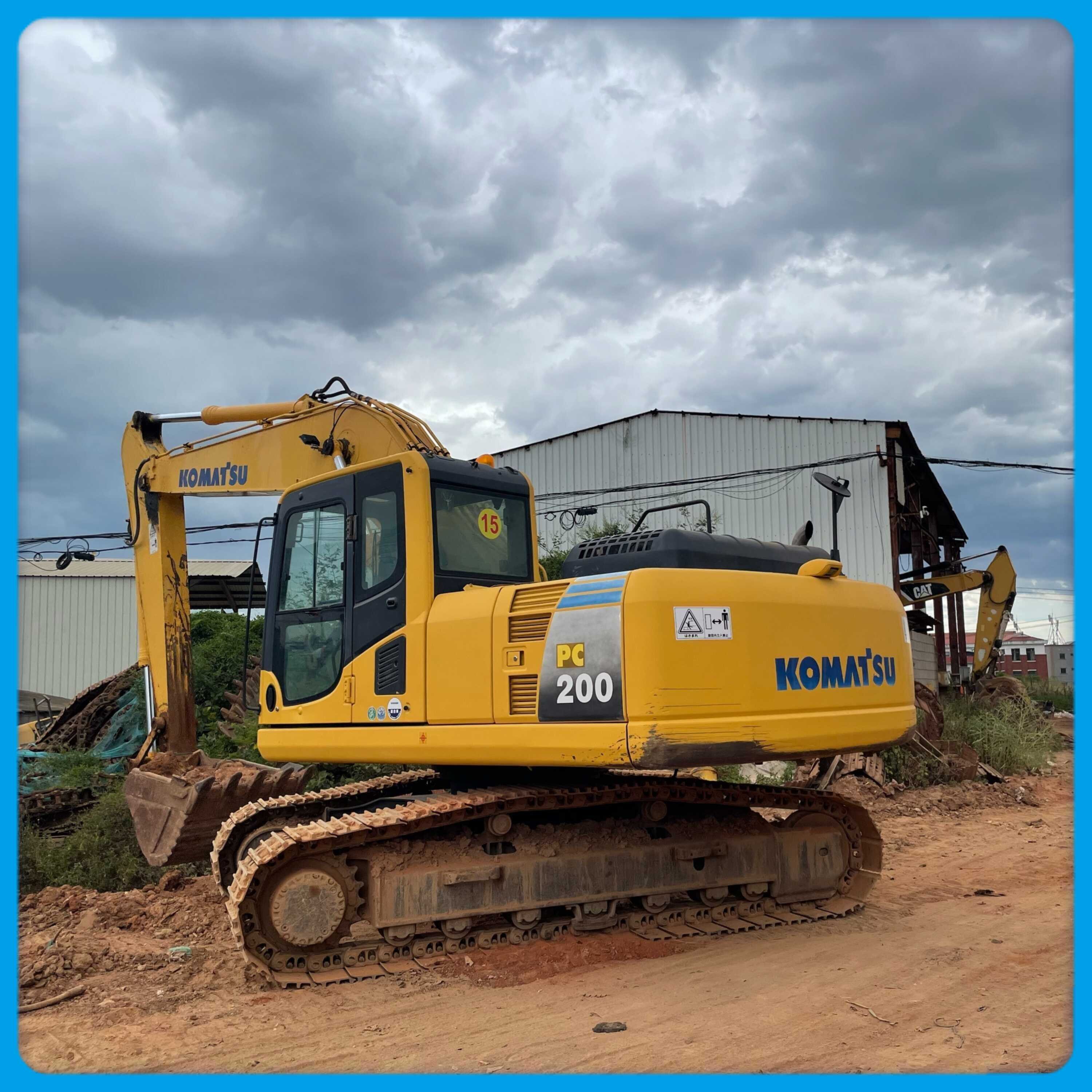 Original Used Excavator Komatsu PC200-8 Rcheap and high-quality used Engineering Machinery Digger Sell 20 ton digger instock