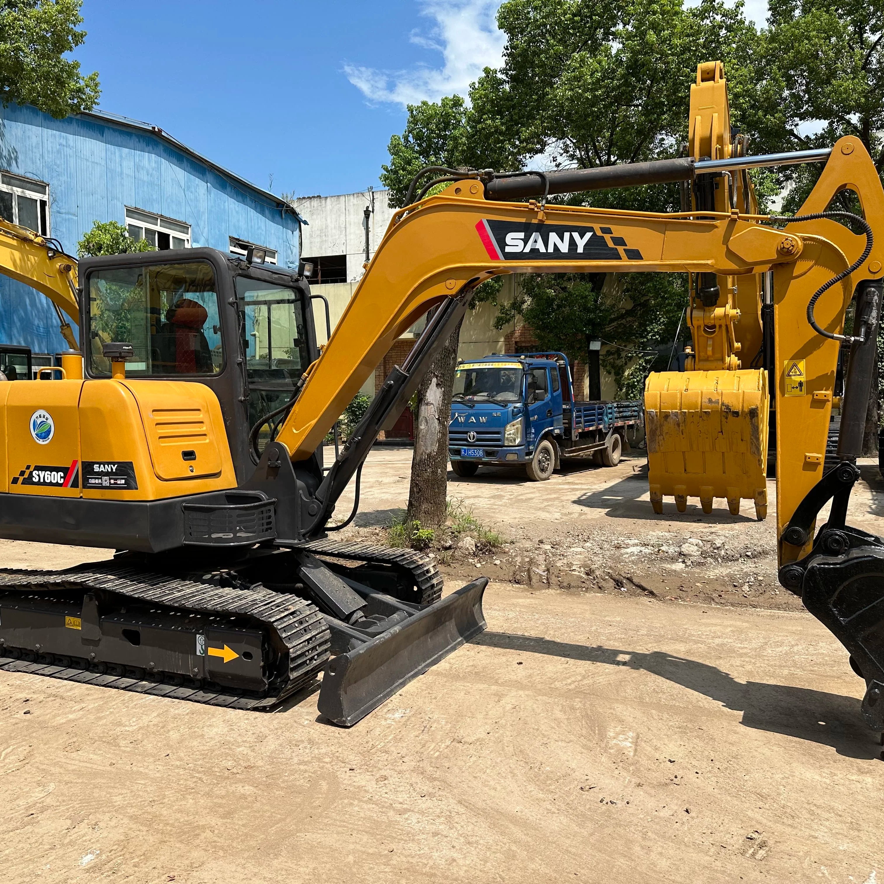 Used sany excavator SY60C pro SMALL second 6 ton good condition low price mini excavator for sale