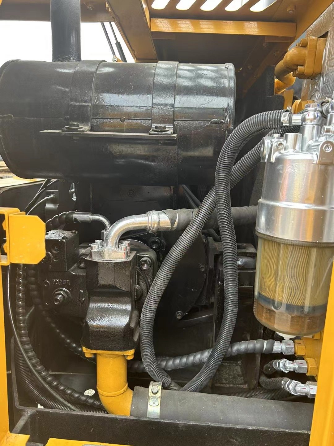Low Price High Quality Used Excavator SANY 75,ninety Percent New Marine Diesel Engines Engine Assembly Provided Boat Engines