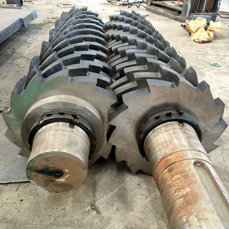 Double shaft tire crusher waste rubber tyre shredder machine