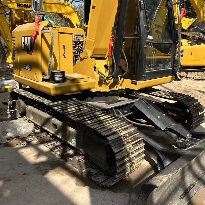 Caterpillar quality and cheap used excavators Japan original CAT 307E2 crawler excavator 7 tonne mini machine for sale