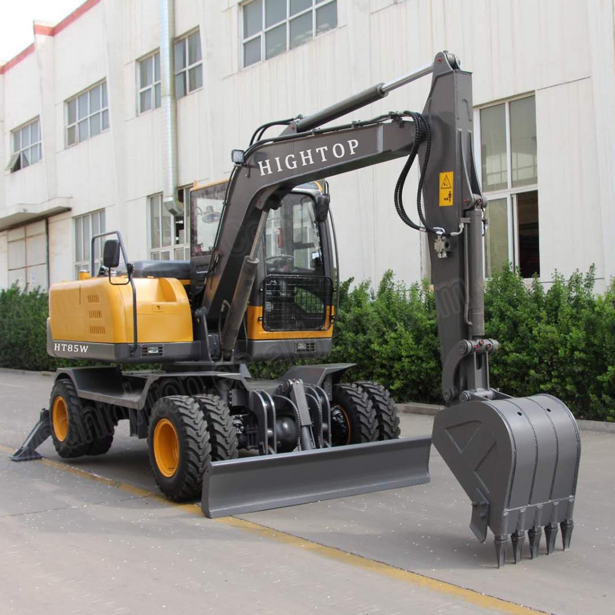 China Wheel Excavator machine 7.5 Ton New Excavator Price
