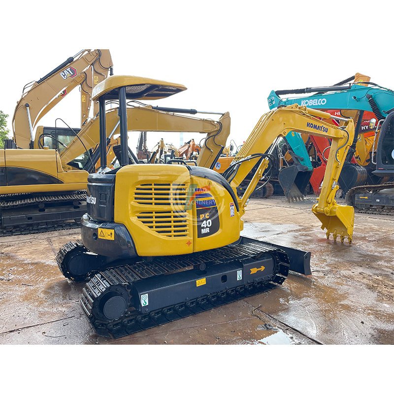 Japan used machinery 3 ton 4 ton 5 ton small backhoe Komatsu pc40 pc50 mini excavators used for garden cheap price excavator