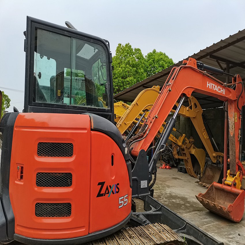 Used Excavator Hitachi Zaxis 55u Mini Excavator 5 Tons Digger Machine For Sale in Shanghai