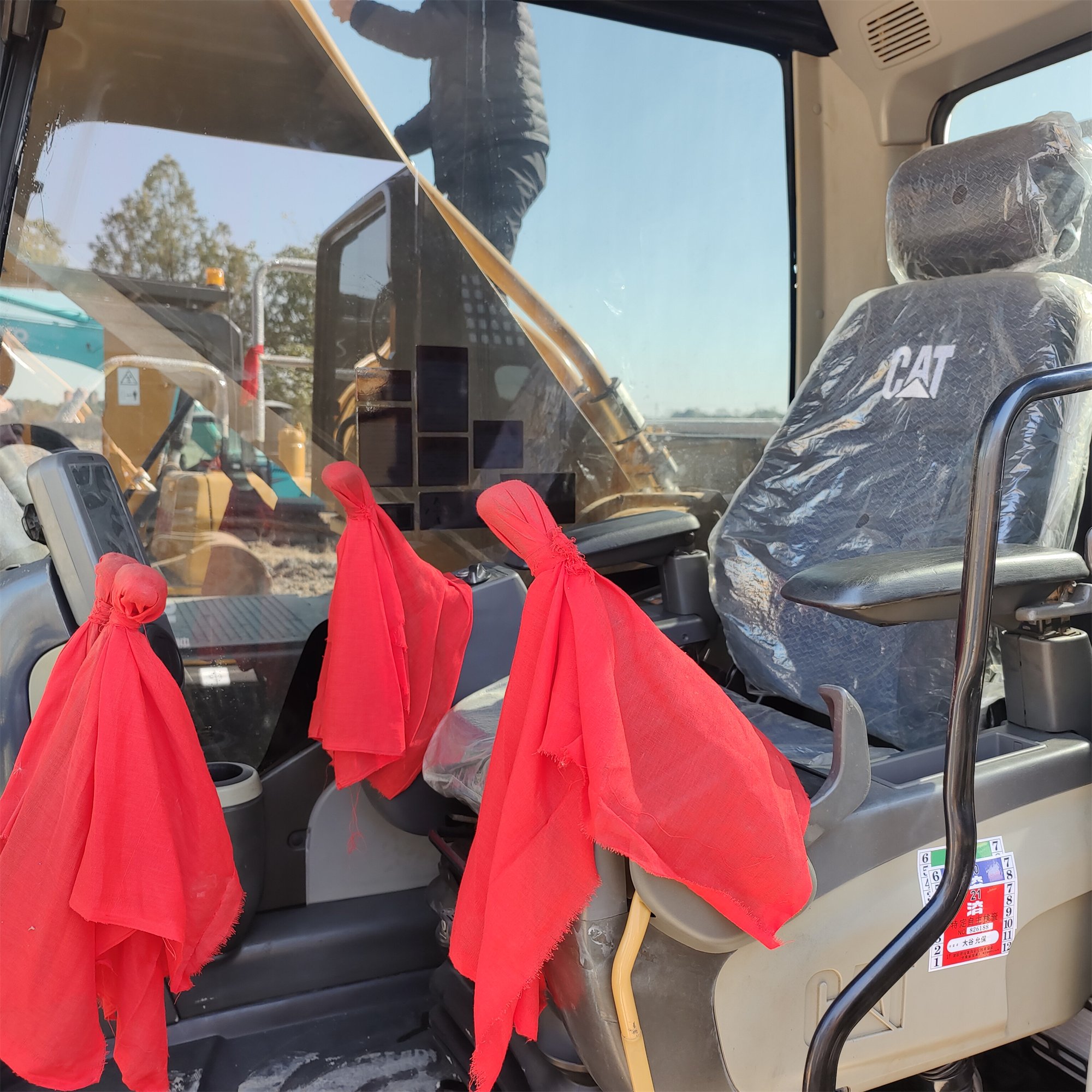 Many Caterpillar CAT320D2 popular used machinery with cheap price