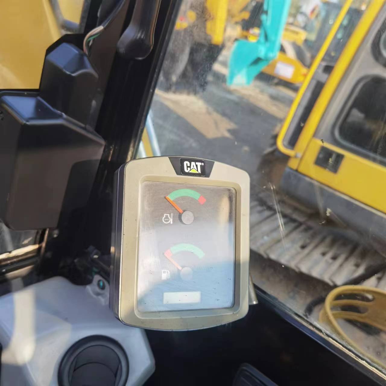 Low energy consumption second-hand Sany excavator SY235C machine in good condition