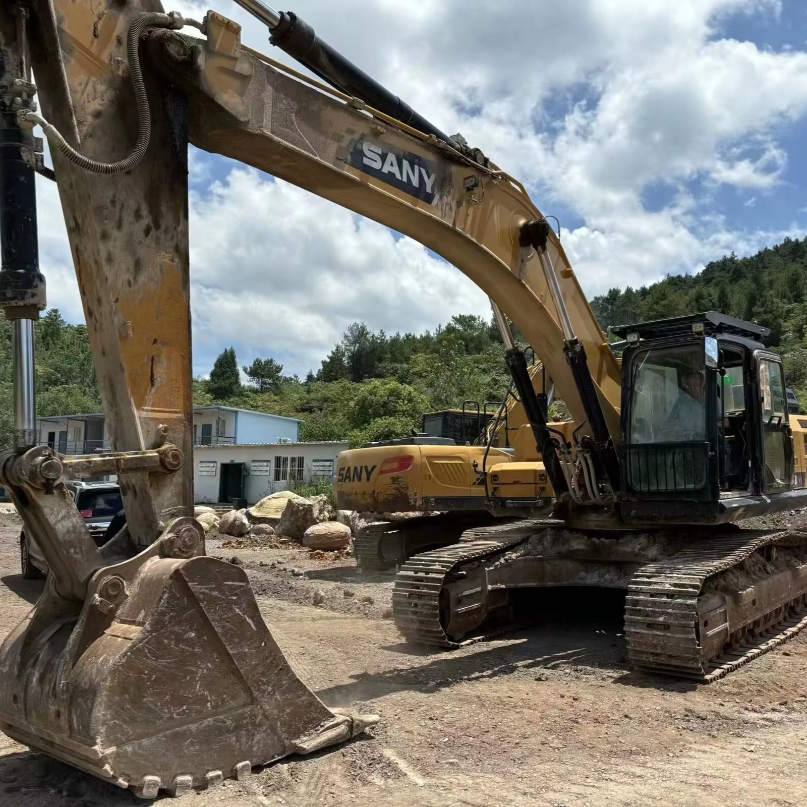 Used Large SANY SY365H crawler excavator used engineering construction machinery used SANY excavator For Sale