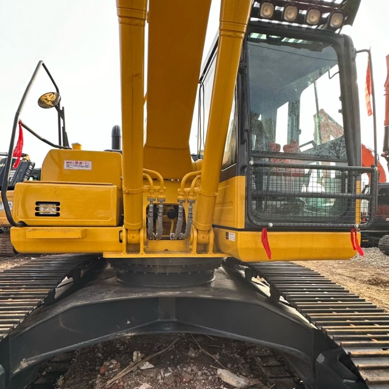 One machine in hand, digging all over the world worry free, Komatsu PC220 excavator.