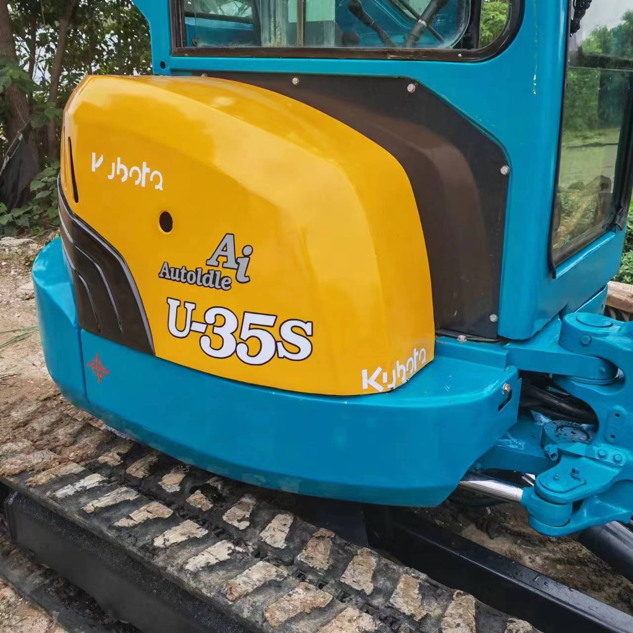 good condition high quality 3.5ton with cabin kubota U35 mini excavator