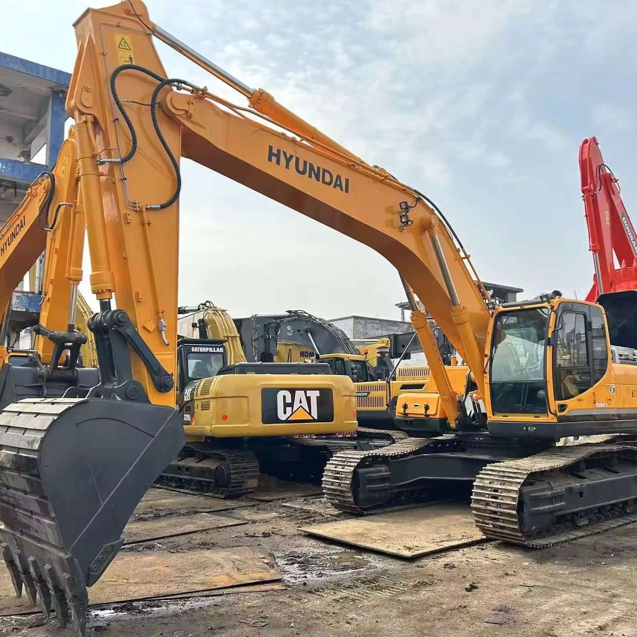 New Arrival HYUNDAI 330LC-9S Excavator Original Korea Used Crawler Digger Competitive Price For Sale
