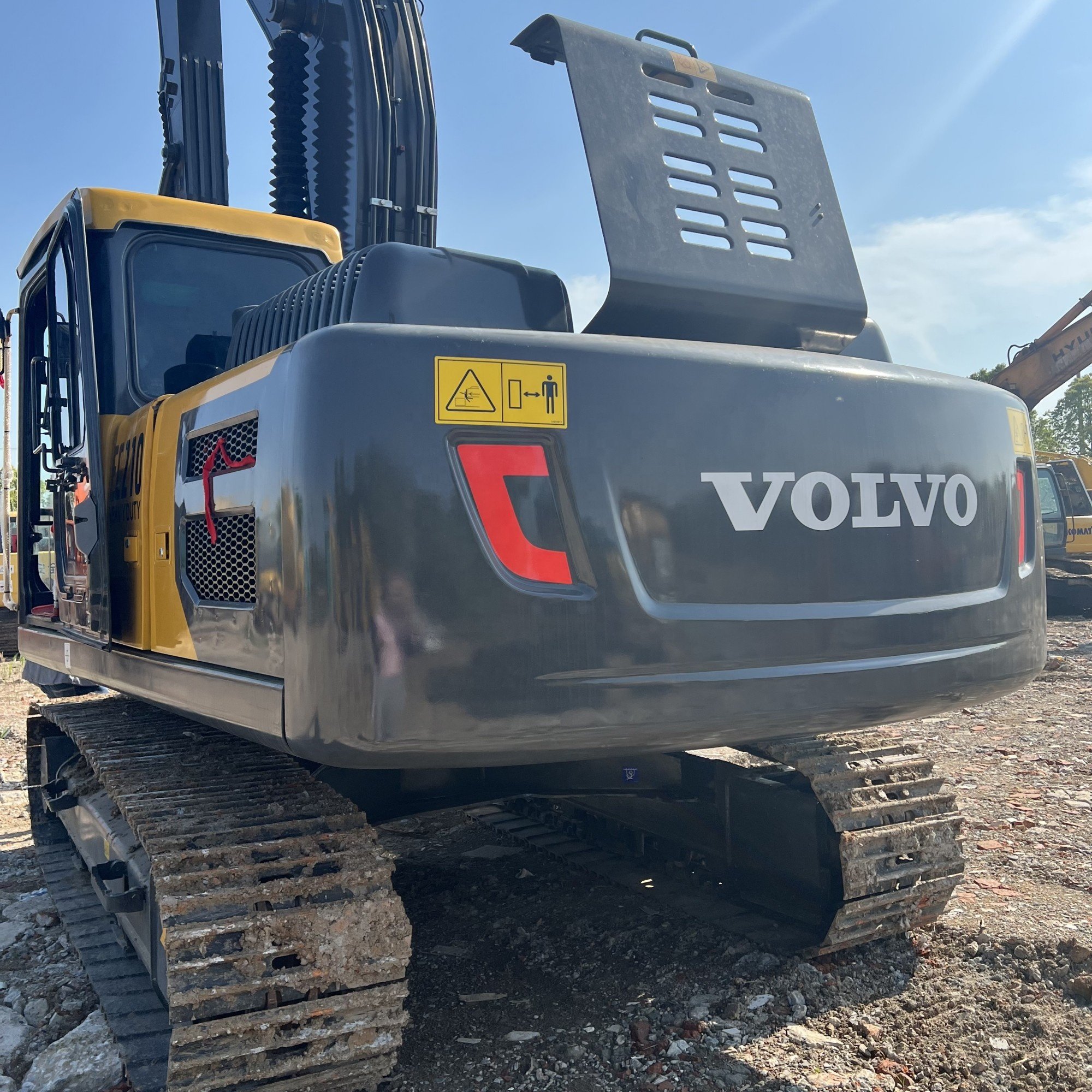EC210 model number 90% new less working hours used machinery digger volvo 210 excavator