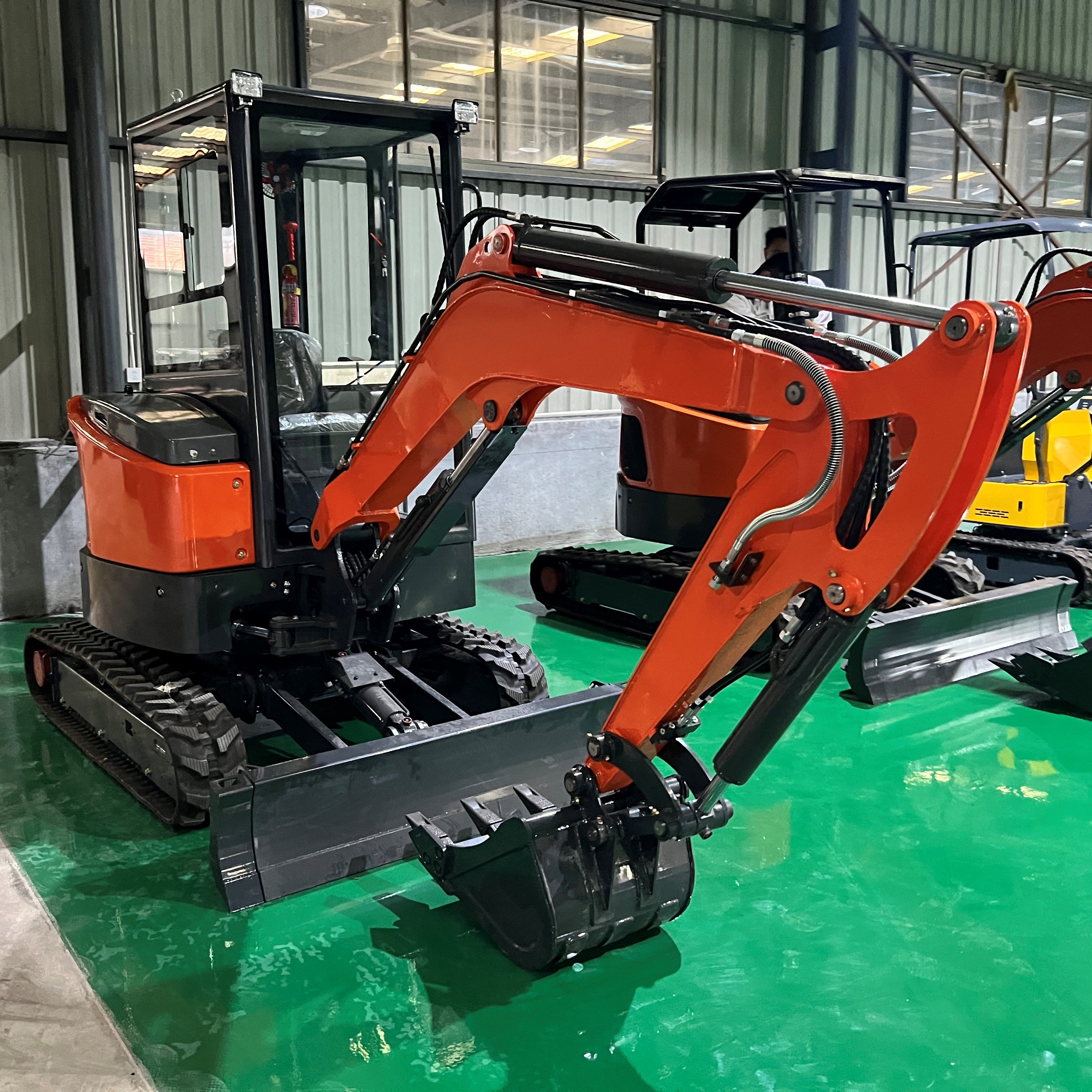 Fast Delivery Strong Power 3 Ton Crawler Excavator Earthmoving Machinery For Agriculture Small Digger