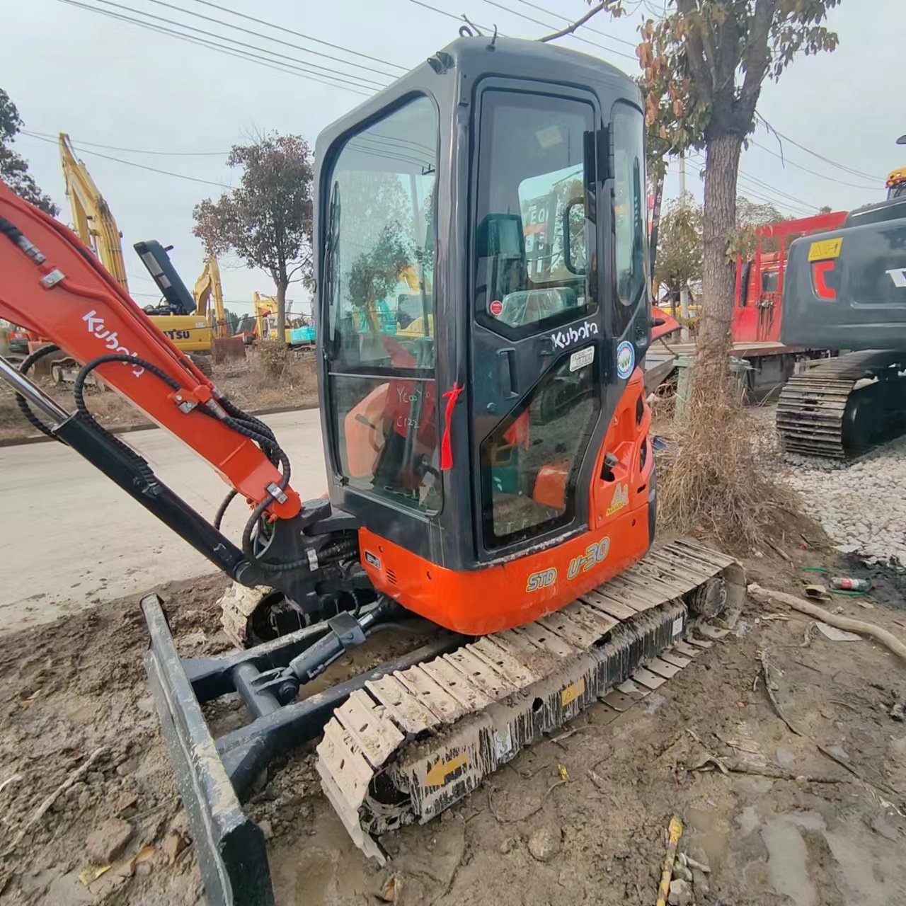 Digger Excavator Used Japanese Mini Crawler Excavator Kubota 30/3Ton Closed Cabin Digger Construction Farm Use Machine Low Price
